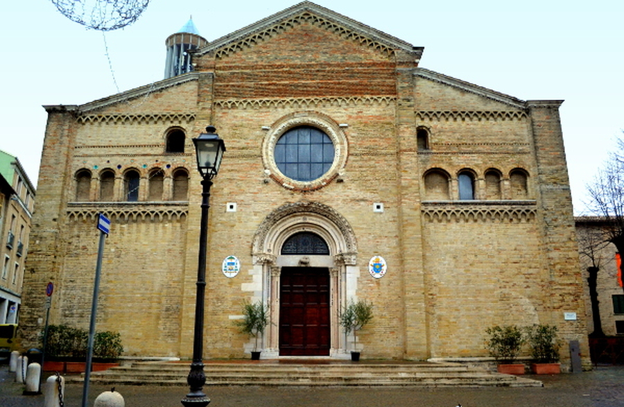La Chiesa cattedrale dedicata all'Assunta - foto Roberta Pascucci